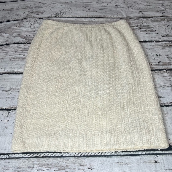 St. John Wool Blend Pencil Textured Skirt Size 8 - Picture 1 of 7